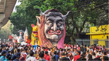 বর্ষবরণ আনন্দ শোভাযাত্রায় বৈচিত্র্যময় উৎসব