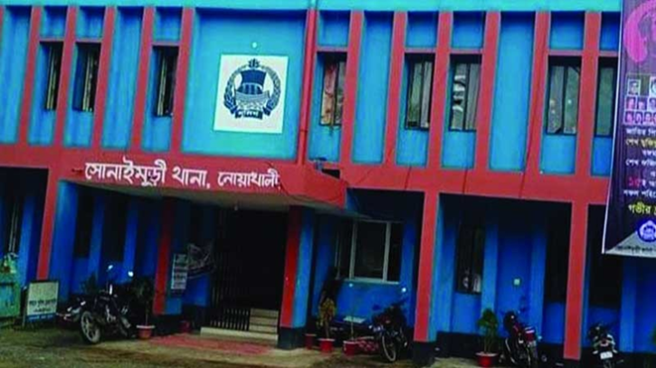 নোয়াখালীতে দায়িত্বে অবহেলা করায় ১২শিক্ষককে অব্যাহতি নোয়াখালীতে দায়িত্বে অবহেলা করায় ১২শিক্ষককে অব্যাহতি