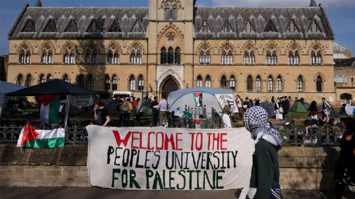 গাজার শিক্ষার্থীদের জন্য যুক্তরাজ্যে বিনা খরচে পড়াশোনার সুযোগ