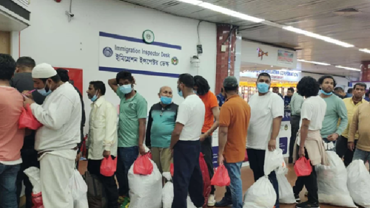 যুক্তরাষ্ট্রে অবৈধভাবে থাকা ৩৯ বাংলাদেশি দেশে ফিরলেন