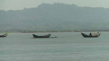 নৌকাসহ ৫ জেলেকে ধরে নিয়ে গেছে আরাকান আর্মি