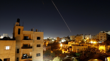 তেল আবিবে তীব্র হামলা ইয়েমেনের