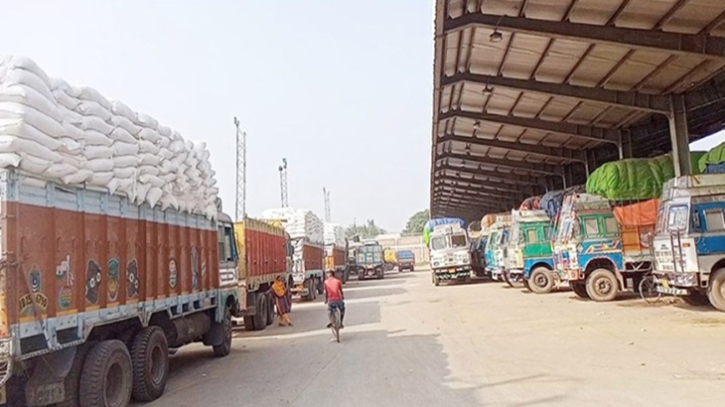 বেনাপোল স্থলবন্দরে চার মাস পর চাল আমদানি শুরু