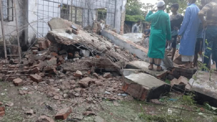 নেত্রকোণায় দেয়াল ধসে ৩ শ্রমিকের মৃত্যু, আহত ২