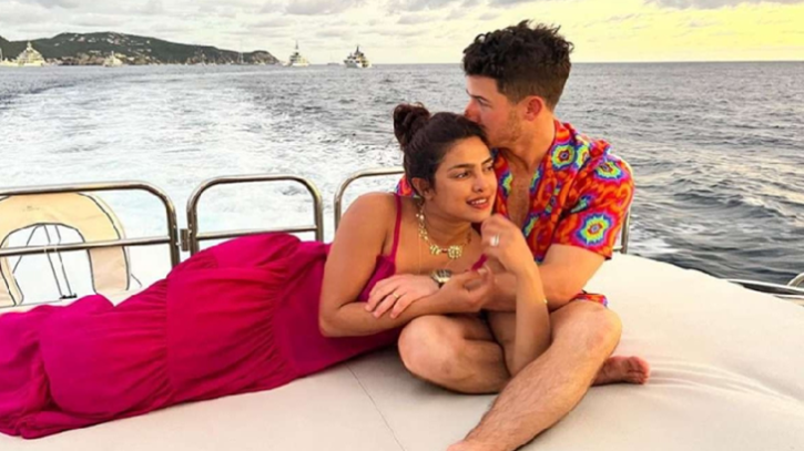 পুনর্জন্মে প্রিয়াংকাকেই স্ত্রী হিসেবে চান নিক জোনাস