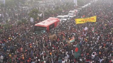 জনসমুদ্রে তারেক রহমান: ৩০০ ফিটে প্রিয় নেতার ঐতিহাসিক বরণ