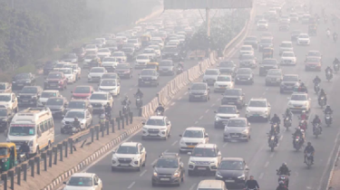 ভয়াবহ বায়ুদূষণে দিল্লিতে হোম অফিস চালু ভয়াবহ বায়ুদূষণে দিল্লিতে হোম অফিস চালু