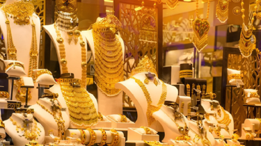 সব রেকর্ড ভেঙে সোনার ভরি ২ লাখ ১৮ হাজার টাকা