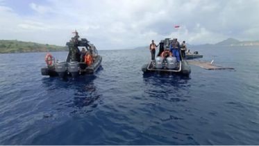 ইন্দোনেশিয়ায় জোড়া নৌকাডুবি: ৪ স্প্যানিশ পর্যটকসহ নিখোঁজ ২১