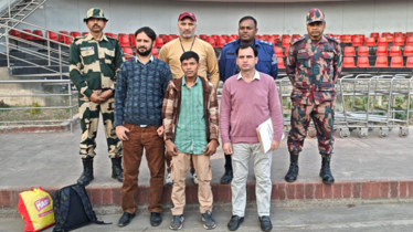 ভারতে কারাভোগ শেষে দেশে ফিরলো এক কিশোর