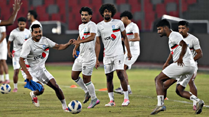 হামজা–শমিত উন্মাদনায় বাফুফের আয় ছাড়ালো ৪ কোটি 