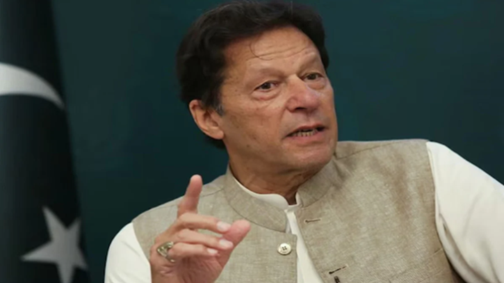 ইমরান খানের সঙ্গে বোনের সাক্ষাৎ হলো কারাগারে