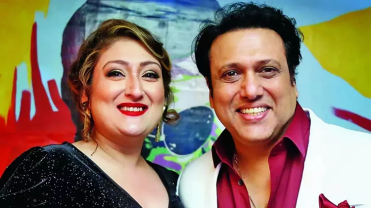 গোবিন্দ-সুনীতার সংসার ভাঙছে পরকীয়ায়! গোবিন্দ-সুনীতার সংসার ভাঙছে পরকীয়ায়!