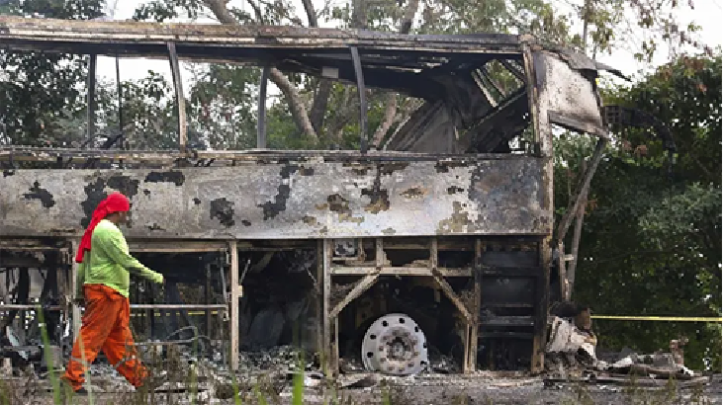 মেক্সিকোতে  বাস পুড়ে ছাঁই, নিহত ৪১