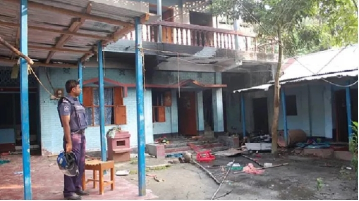 সংখ্যালঘুদের ওপর হামলা রাজনৈতিক সংখ্যালঘুদের ওপর হামলা রাজনৈতিক