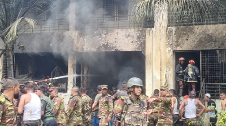 উত্তরায় প্রশিক্ষণ বিমান বিধ্বস্ত: নিহত ১৯, আহত শতাধিক