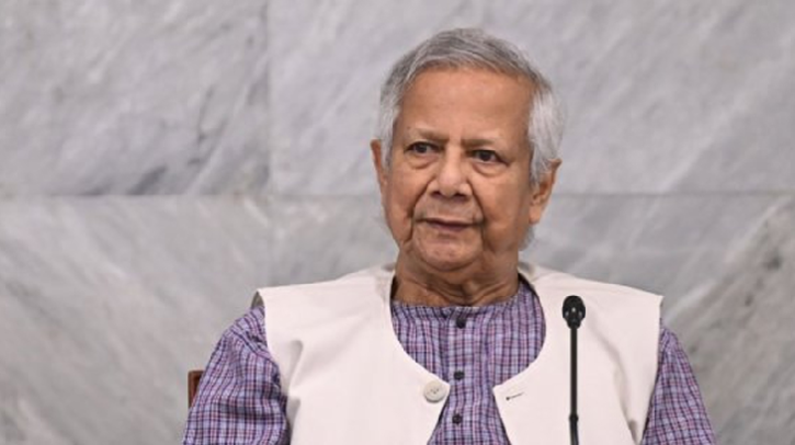 নিহতদের পরিবারকে কী জবাব দেব—আত্মগ্লানিতে প্রধান উপদেষ্টা ইউনূস