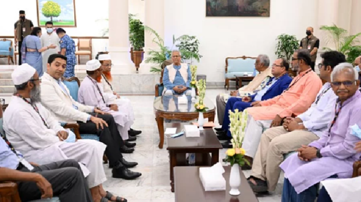 নির্বাচন ভণ্ডলের ষড়যন্ত্র রুখতে ঐক্যের আহ্বান প্রধান উপদেষ্টার