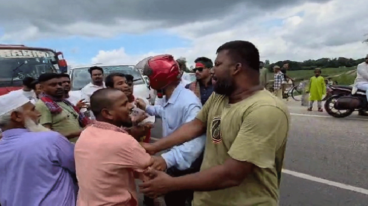 ঠাকুরগাঁওয়ে এনসিপির গাড়িবহরে হামলা, আহত ২