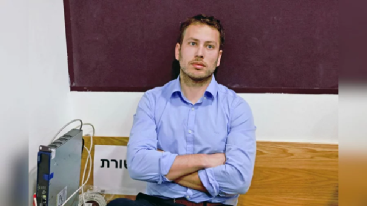 ছদ্মনামে যুক্তরাজ্যে ফ্ল্যাট কিনেছেন নেতানিয়াহুর ছেলে