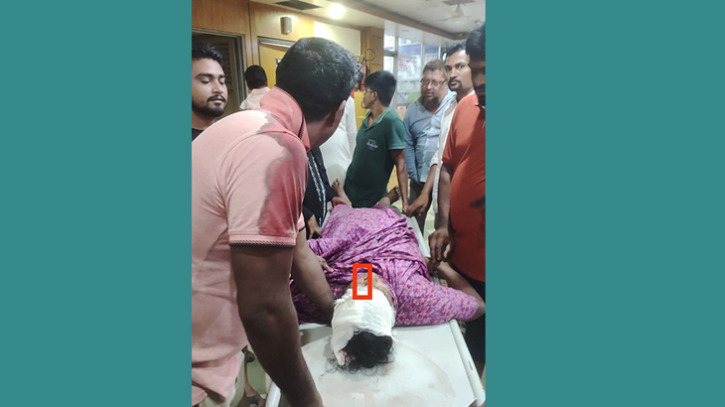 নোয়াখালীতে ঘরে ঢুকে ছুরিকাঘাত, বৃদ্ধার মৃত্যু