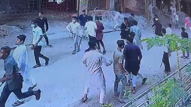 পাঁচ কোটি টাকা চাঁদা না পেয়ে ব্যবসা প্রতিষ্ঠানে গুলি ও হামলা