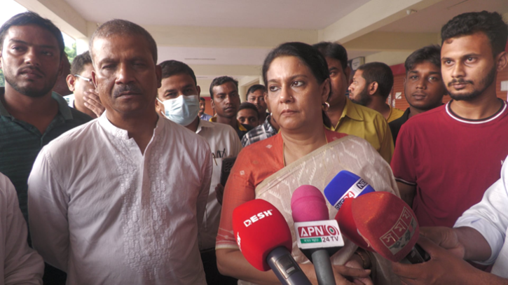 সৈয়দপুরে অন্তর্বর্তী সরকারের চার  উপদেষ্টার গাড়ীবহর আটক