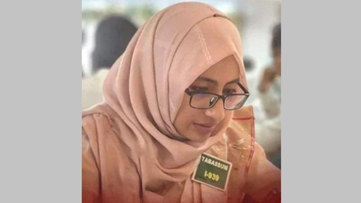 প্রধান উপদেষ্টার ‘কাউন্টডাউন শুরু’ পোস্ট করা তাপসী বরখাস্ত