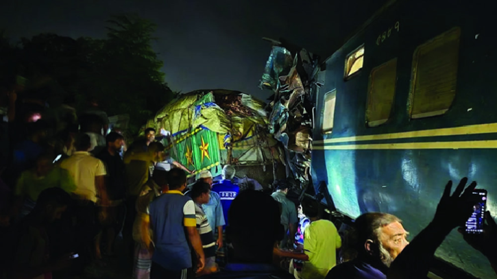 তিন ঘণ্টা পর ছেড়ে গেলো খুলনা-ঢাকা সুন্দরবন ট্রেন