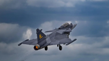 সুইডেনের আকাশে এআই যুদ্ধবিমানের সাফল্য