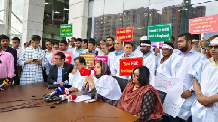 এনবিআর অচলাবস্থা নিরসনে সমঝোতা, শাটডাউন কর্মসূচি প্রত্যাহার
