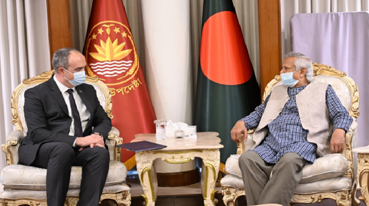 প্রধান উপদেষ্টার সঙ্গে কসোভোর রাষ্ট্রদূতের সৌজন্য সাক্ষাৎ