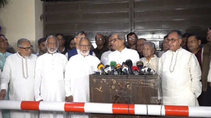 খালেদা জিয়া আস্থা রাখছেন গণতন্ত্রের ওপরই: মির্জা ফখরুল