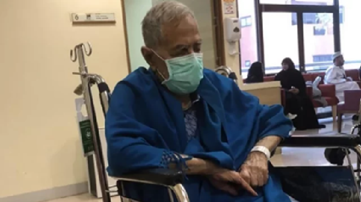 সাবেক রাষ্ট্রপতি আবদুল হামিদ দেশে ফিরলেন 