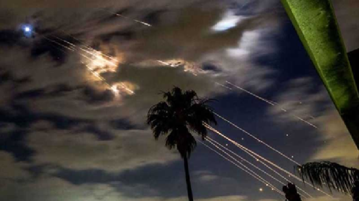 ইরানের মিসাইল ঝড়ে নাস্তানাবুদ ইসরায়েল