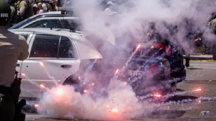 অভিবাসী পাকড়াও, উত্তাল লস অ্যাঞ্জেলেস