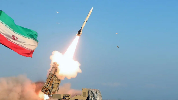 রাডার ফাঁকি দিয়ে ক্ষেপণাস্ত্র হামলা ইরানের