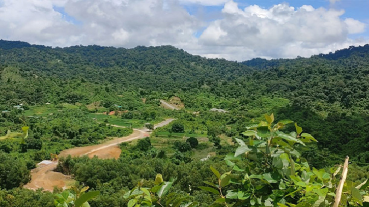 পাহাড়ধসের আশঙ্কায় লামায় ৬০ পর্যটন স্পট বন্ধ ঘোষণা