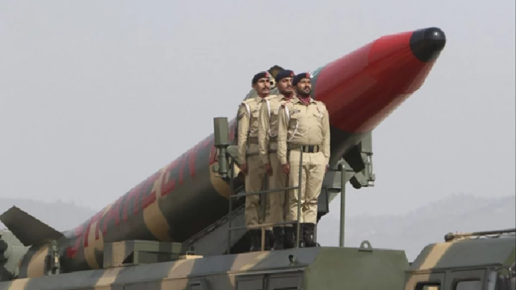 এবার পাকিস্তানের পরমাণু কর্মসূচিতে চোখ রাঙাচ্ছে ইসরায়েল!