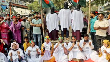 প্রাথমিকে নিয়োগবঞ্চিত শিক্ষকদের প্রতীকী ফাঁসি!