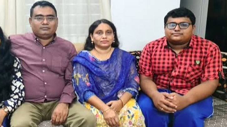 পাবনায় পিআইও আজাদ, স্ত্রী-ছেলের বিরুদ্ধে দুদকের মামলা পাবনায় পিআইও আজাদ, স্ত্রী-ছেলের বিরুদ্ধে দুদকের মামলা