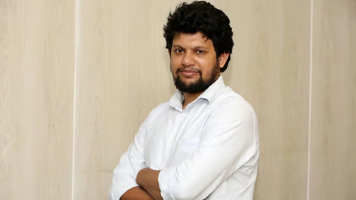 দেশে এখন যুদ্ধ পরিস্থিতি বিরাজ করছে: মাহফুজ আলম দেশে এখন যুদ্ধ পরিস্থিতি বিরাজ করছে: মাহফুজ আলম