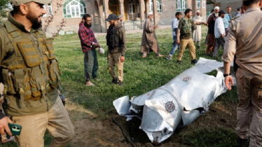 ভারতের ভূপাতিত ৫ যুদ্ধবিমানের পাইলটদের বন্দি করলো পাকিস্তান