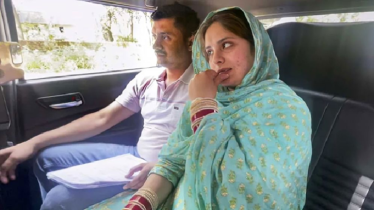 পাকিস্তানি তরুনীকে বিয়ের জেরে বরখাস্ত ভারতীয় পুলিশ