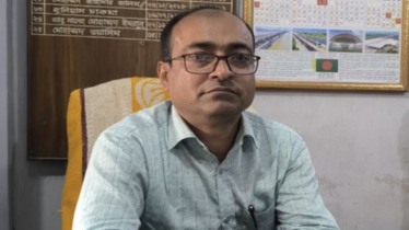 তথ্য লুকিয়ে নিজ উপজেলায় ৪ বছর খাদ্য নিয়ন্ত্রক কর্মকর্তা