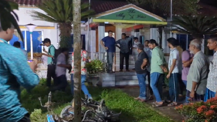 জি এম কাদেরের রংপুরের বাড়িতে হামলা