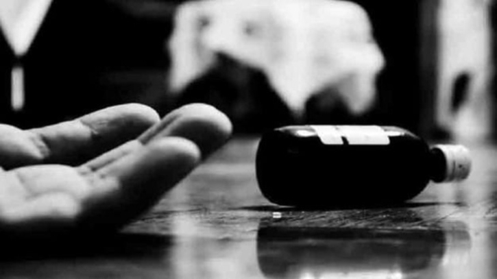 যশোরে একসঙ্গে বিষপানে যুবকের মৃত্যু, যুবতী হাসপাতালে