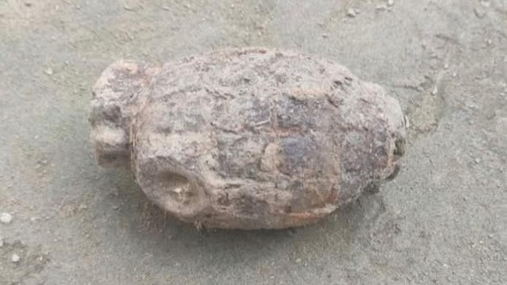 লালমনিরহাটে ড্রেন খননের সময় মিললো গ্রেনেড