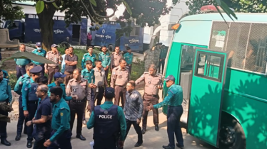 গুম মামলায় অভিযুক্ত ১৩ সেনা কর্মকর্তা ট্রাইব্যুনালে হাজির