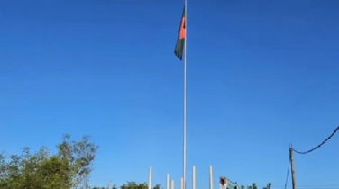 সীমান্তে ১১৭ ফুট উচ্চতায় উড়লো লাল-সবুজের গৌরব